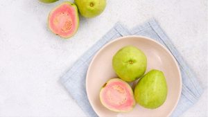 7-loai-trai-cay-giup-lam-dep-chi-em-khong-the-bo-qua1