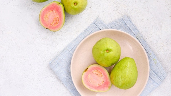 7-loai-trai-cay-giup-lam-dep-chi-em-khong-the-bo-qua1