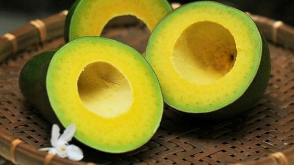 Những trái bơ chín mềm