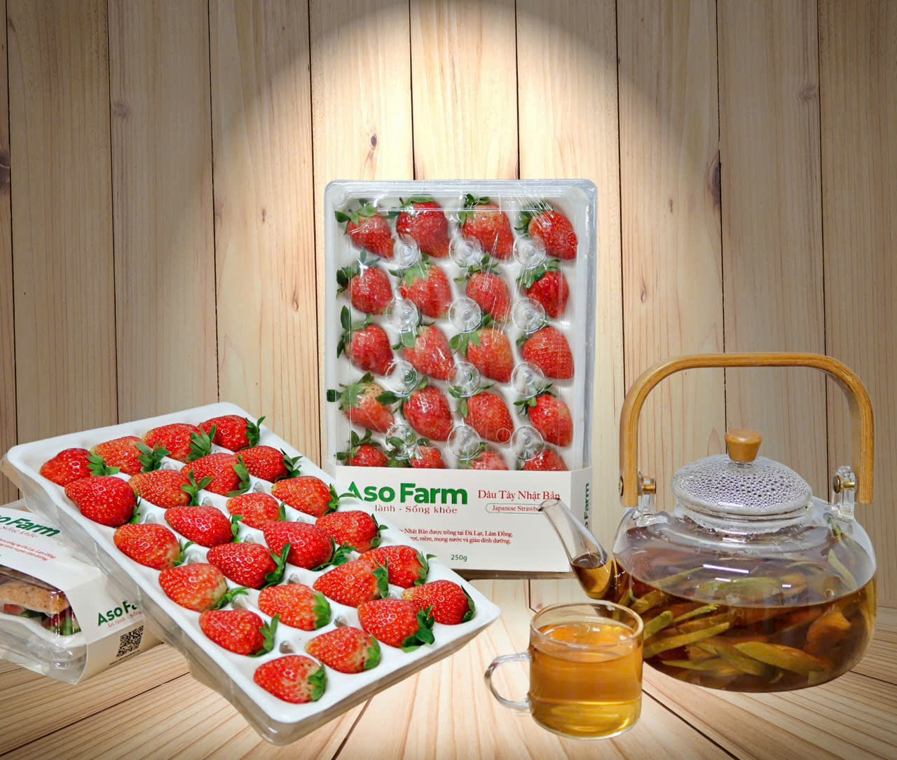 Mua hộp dâu tây Nhật Bản 250gram với 24 trái chất lượng